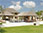 Villa Asante - Pool and lawn